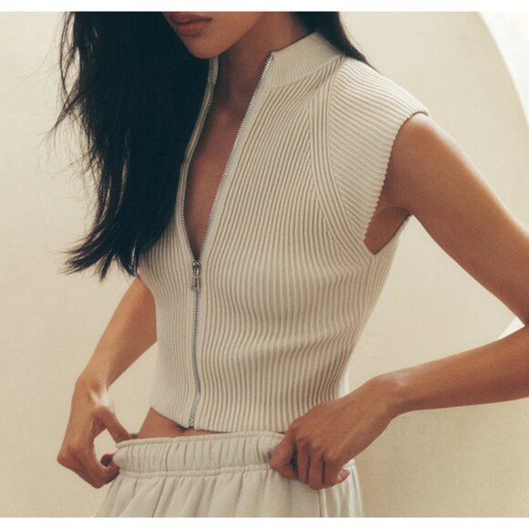 Alo Denim Knit Sleeveless Full Zip Top Oat Milk Beige Cream Sweater Knit Zipper - Picture 1 of 15